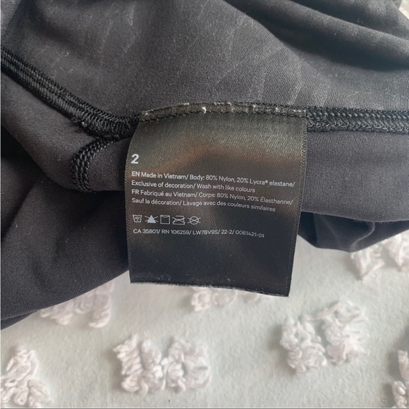 Women’s 2 LULULEMON Align High-Rise Short 6” Segment Emboss Black - Picture 7 of 7